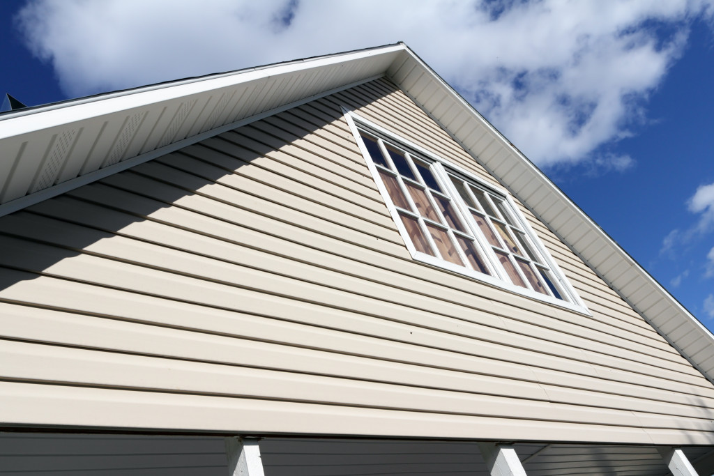  Roof close-up. Low angle view.