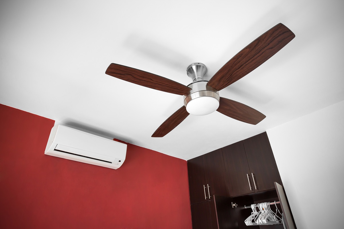 A ceiling fan in a bedroom